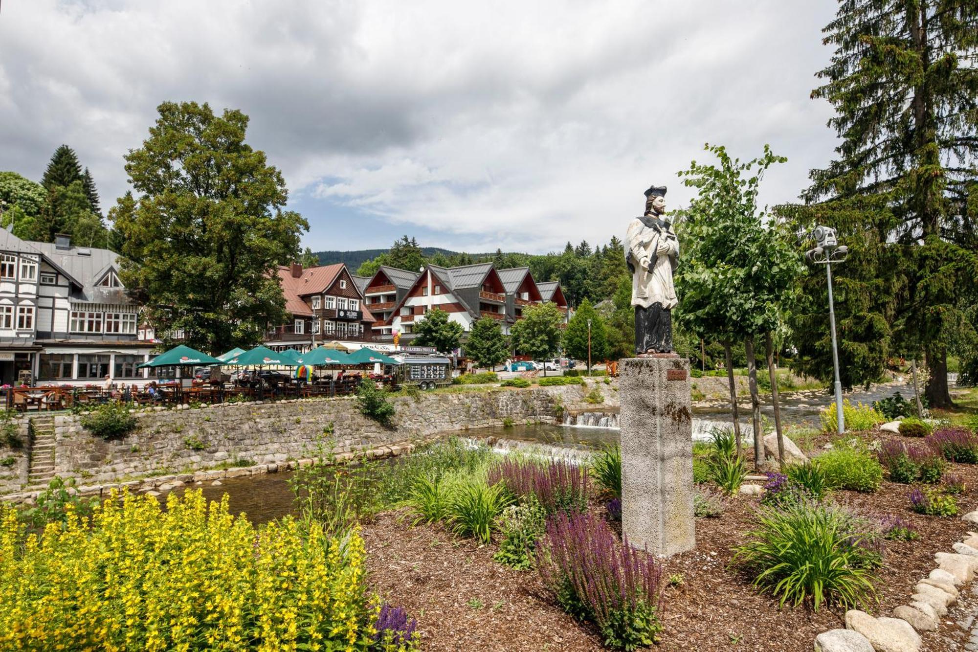 Hotel Lomnice Špindlerŭv Mlýn Kültér fotó